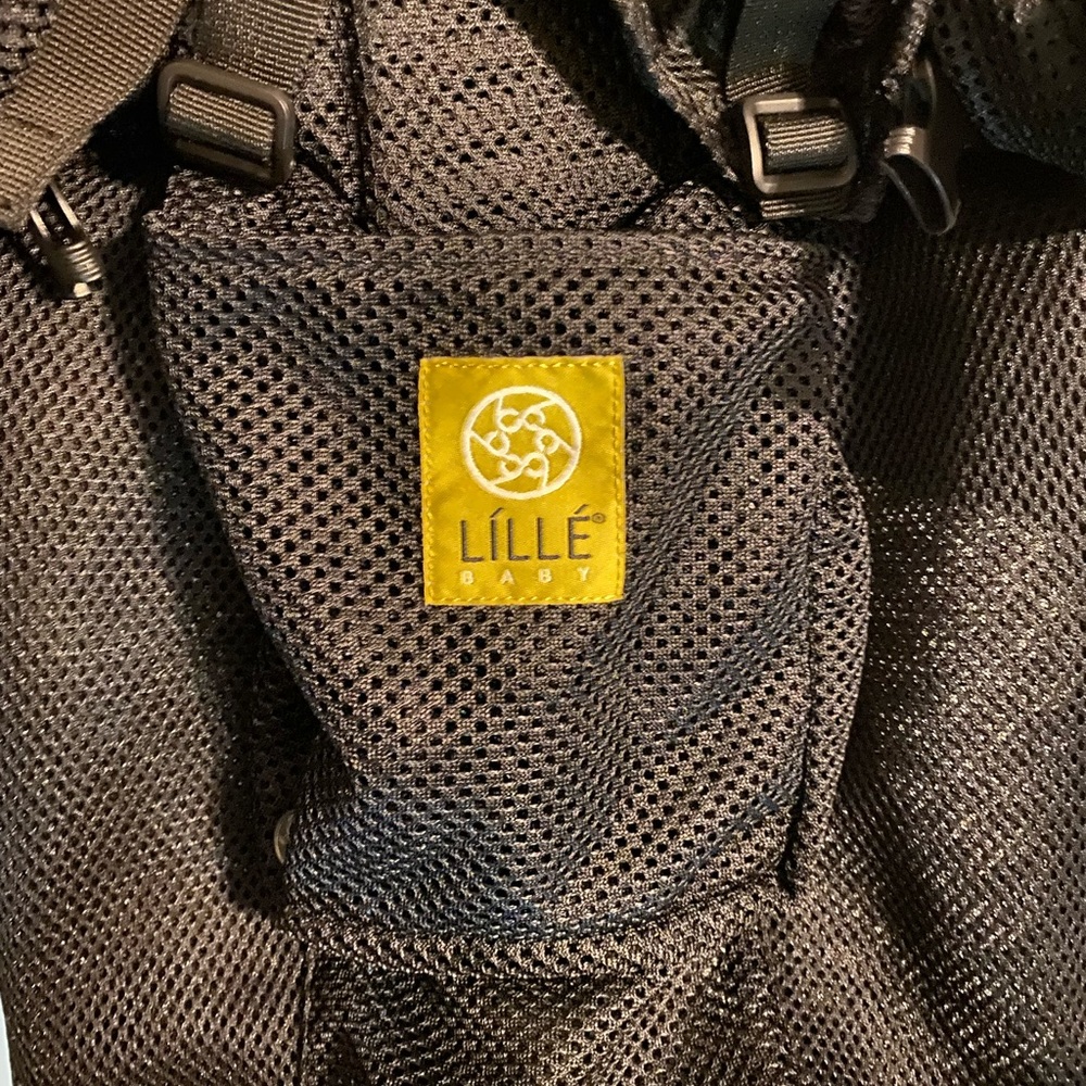 LÍLLÉbaby Baby Carrier Complete Airflow - Black (Like New)